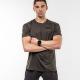 SURGE PERFORMANCE TEE - SLATE